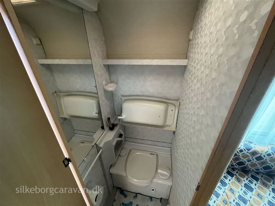 Adria Unica A 390 DS